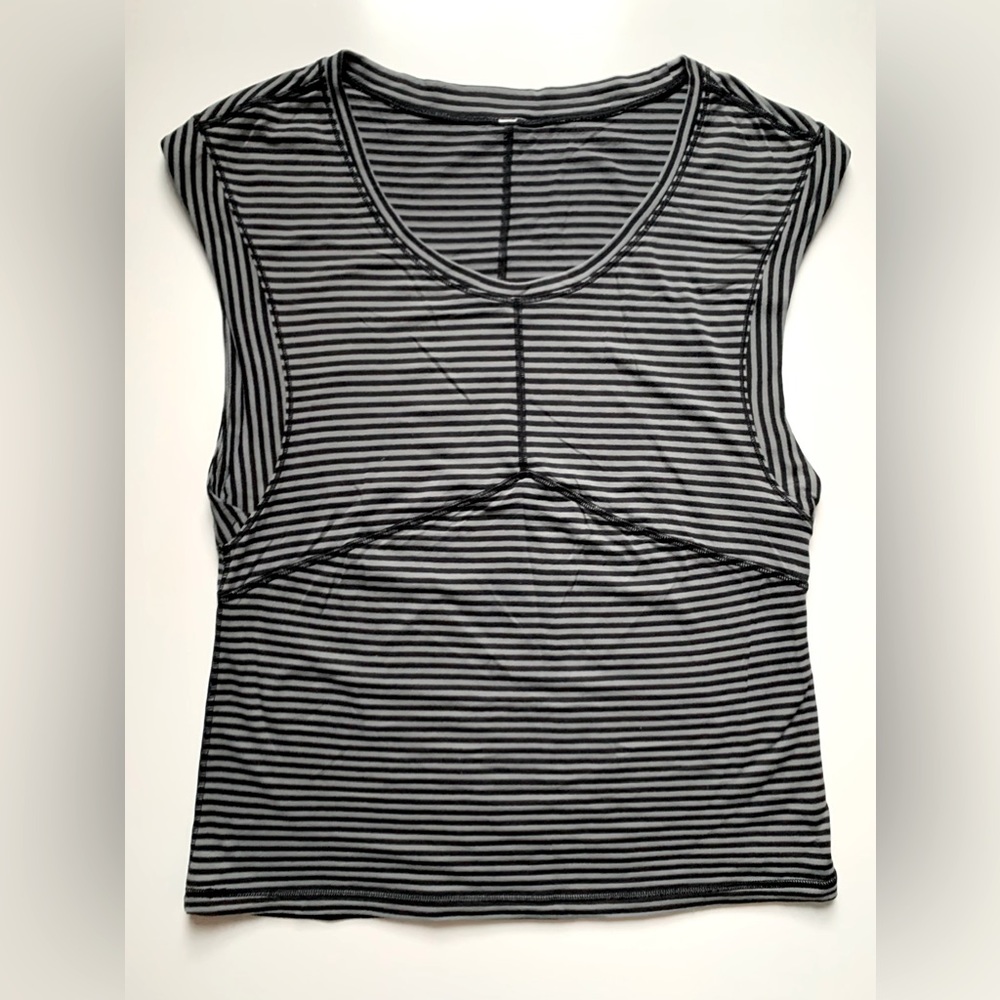 Lululemon Get Sweat Tee